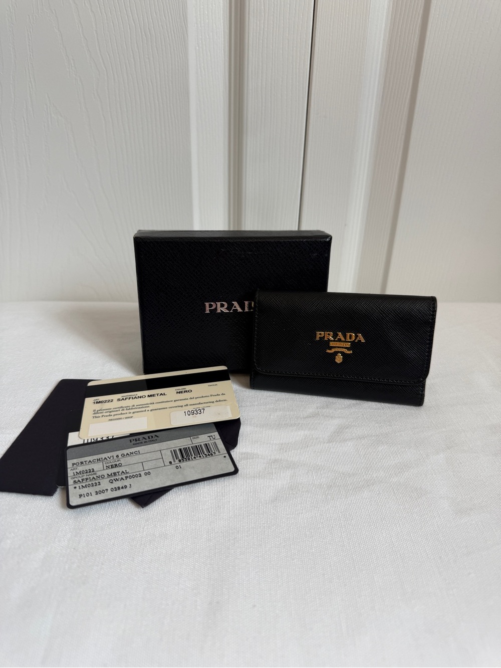 Authentic Prada Black Saffiano Metal Leather Six Ring Key Holder 1M0222 - Picture 2 of 9